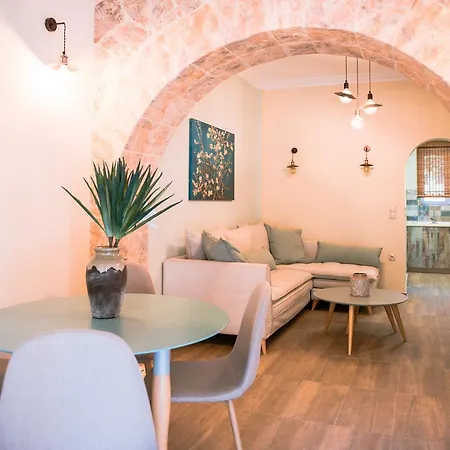 Traditional Thiseio Home-2